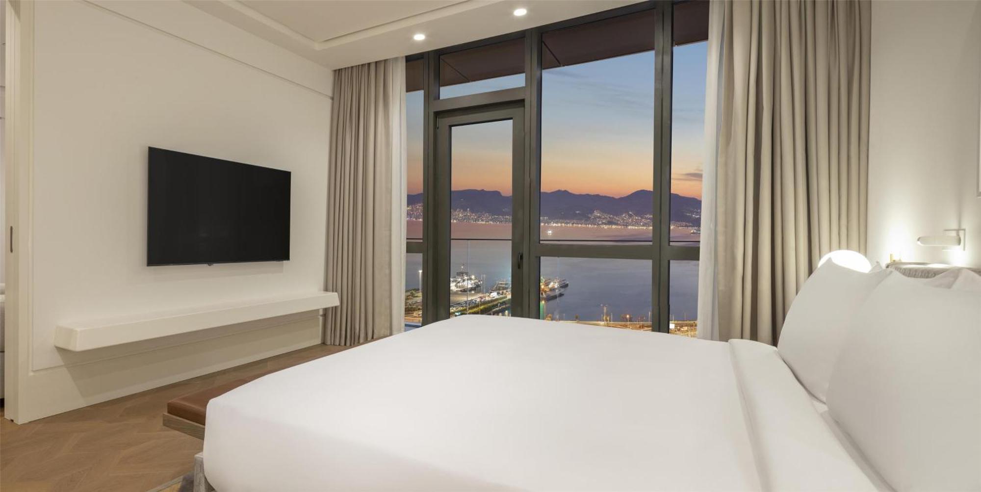 Отель Hyatt Regency Izmir Istinyepark Экстерьер фото